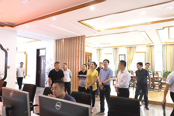 1627281808457319.jpg 附件2:參觀(guān)監控室.JPG