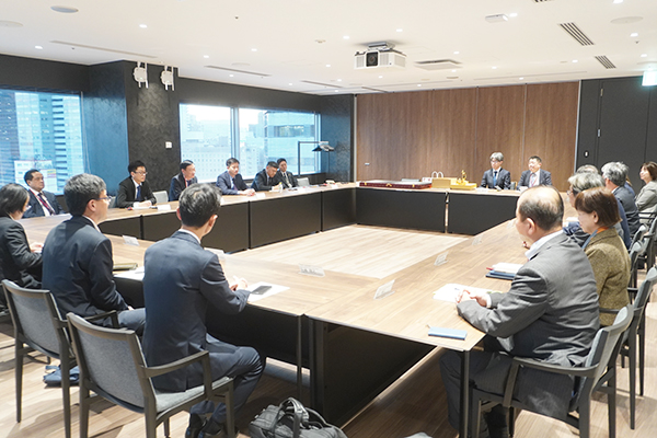 1699942236634575.jpg 東京總部會(huì )談全景.jpg