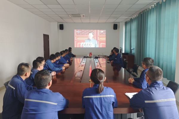 1758503236820849.jpg 閱兵.jpg