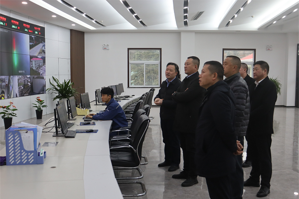 1741855776549706.png 昭通市生態(tài)環(huán)境局調研組到鎮雄海創(chuàng )參觀(guān)指導.png